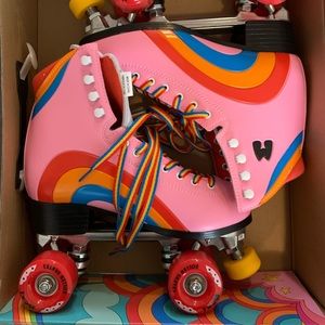 Moxie skates Rainbow Rider in Pink Size 8
